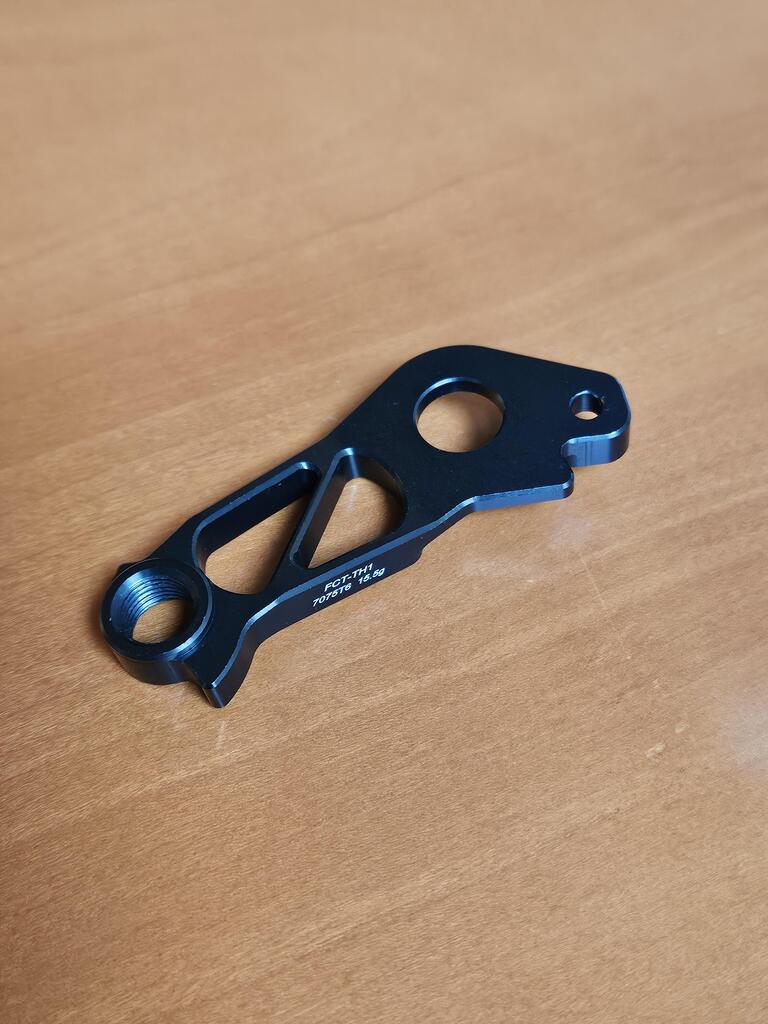 Direct mount hanger FACTOR