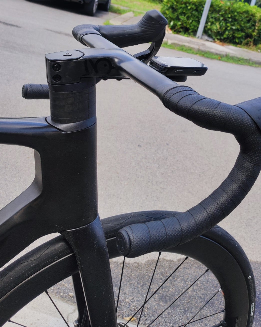 Avian Falcon II integrated bar