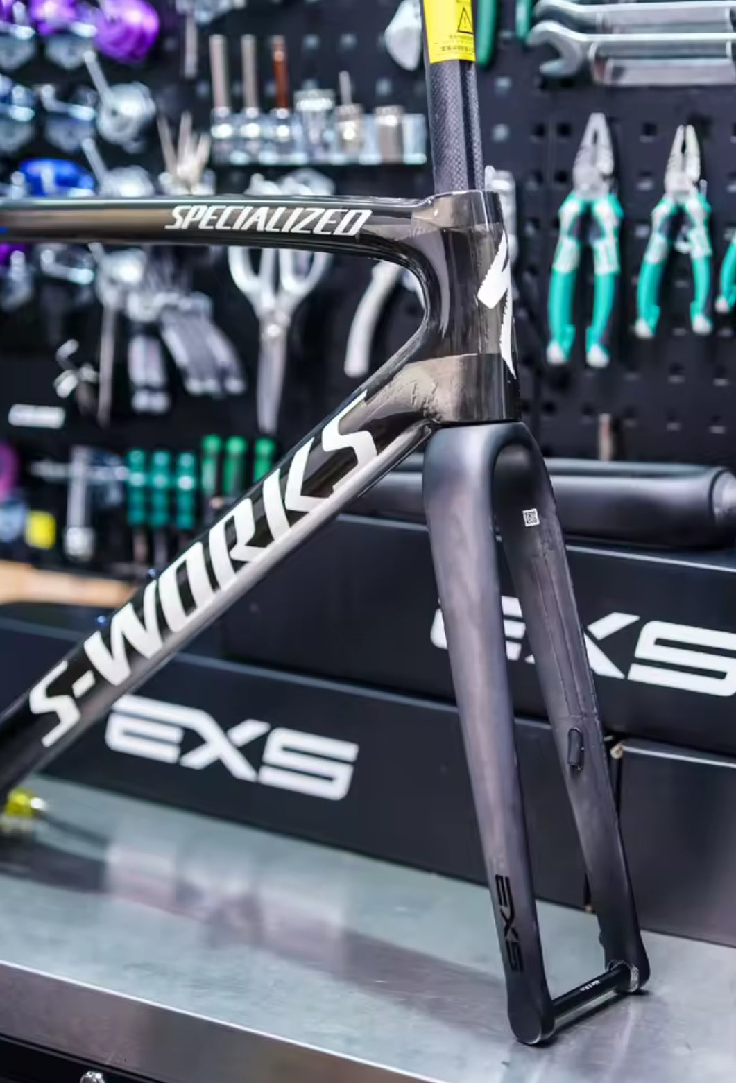 SL6 - AETHOS - BMC SLR INTEGRATED CABLES FORK by EXS FK-00