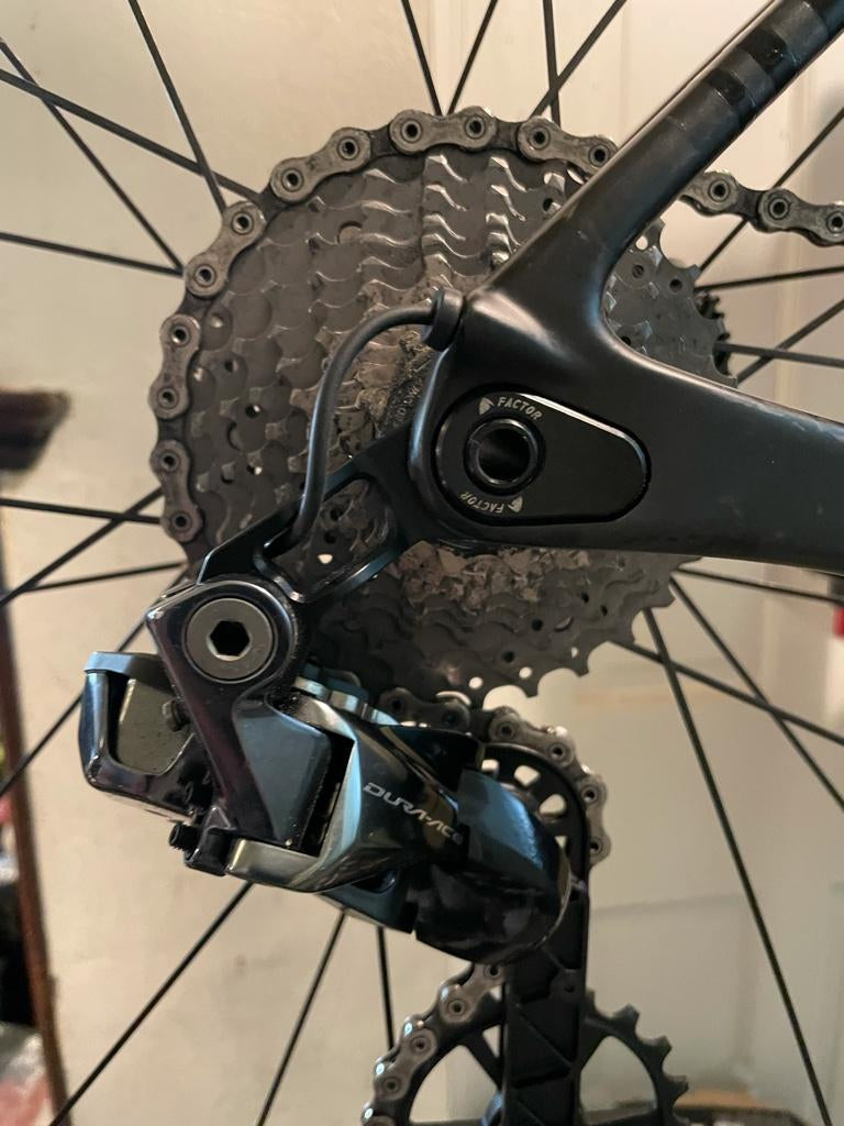 Direct mount hanger FACTOR